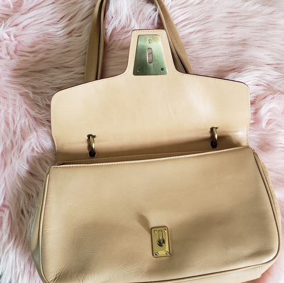 Gucci Tan Leather Shoulder Handbag - Picture 9 of 16